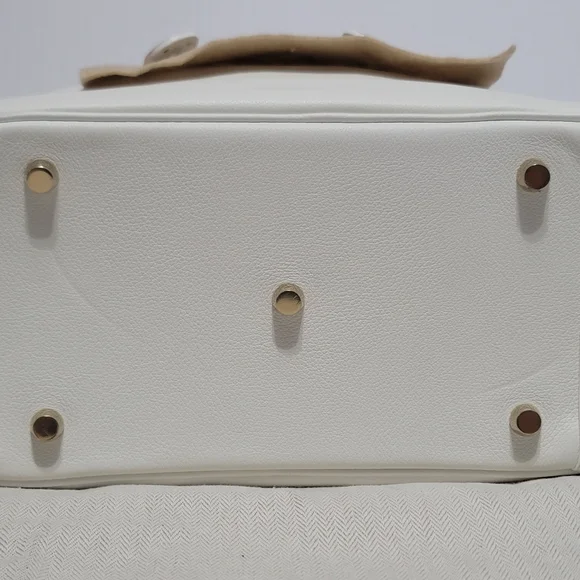 Brand new Hermès White Lindy 26 - Picture 3 of 16